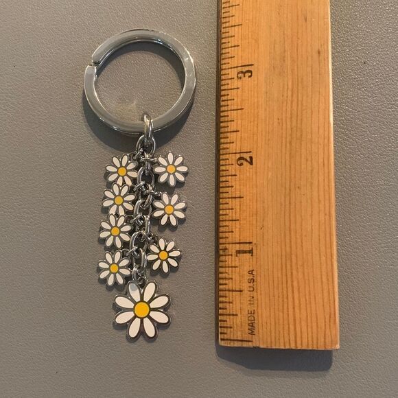 COACH Dangling Daisy Keychain - Picture 3 of 4